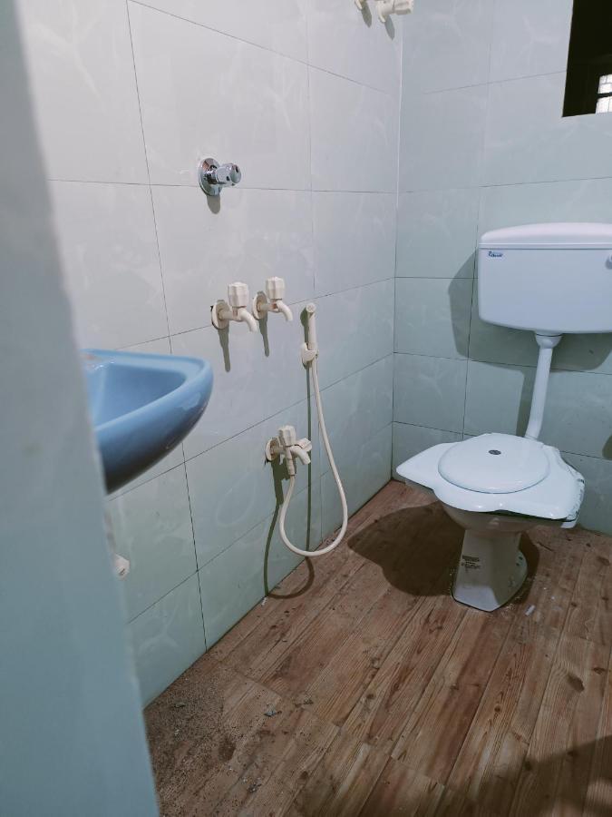 Terrace Garden & Unique 1 Bedroom Ac Rental Unit In Haldia 객실 사진